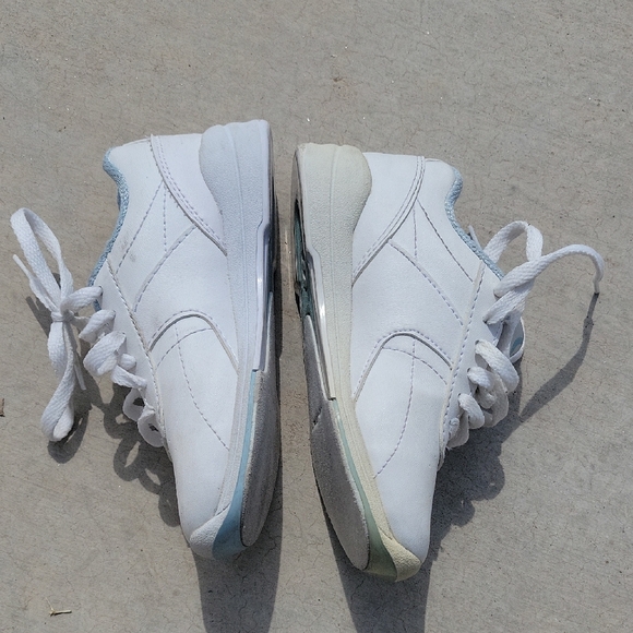 Dexter White and Blue Sneakers Athletic Style - Picture 2 of 9